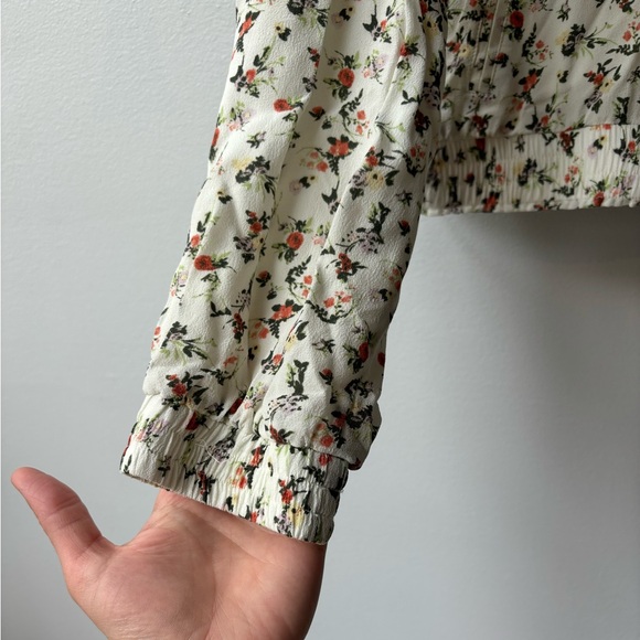 Aritzia Little Moon Floral Bomber - Picture 2 of 8